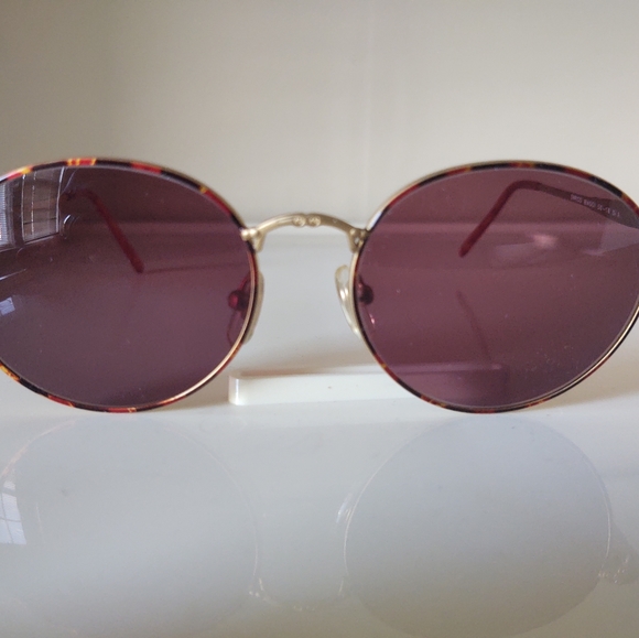 L - Vintage Sunglasses
